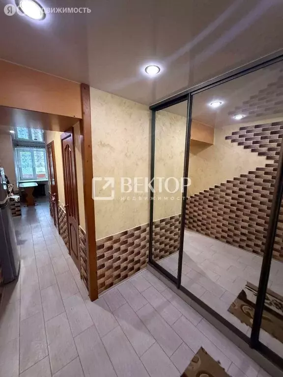 2-комнатная квартира: Ярославль, проспект Фрунзе, 2к2 (50.3 м) - Фото 1