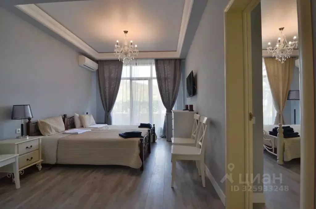 Комната Крым, Алушта муниципальный округ, с. Лазурное ул. Слуцкого, 10 - Фото 1