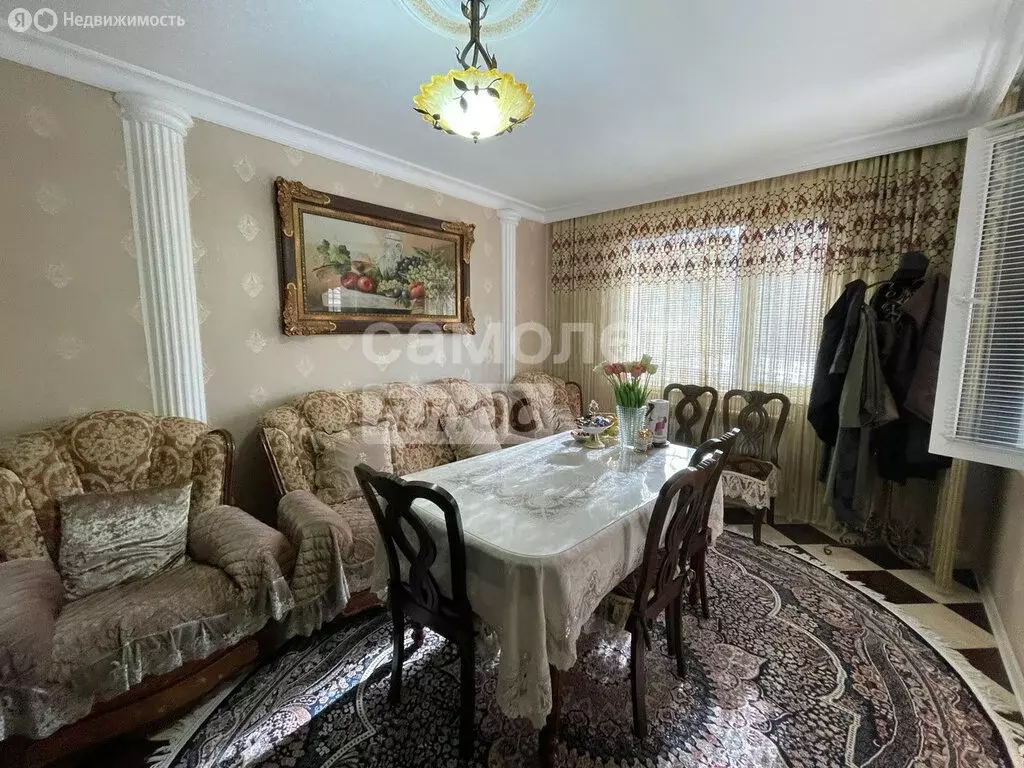 4-комнатная квартира: Хасавюрт, улица Победы, 115 (100 м) - Фото 0