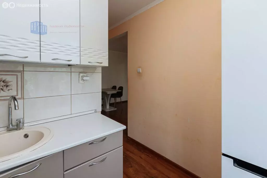 2-комнатная квартира: Калининград, Авторемонтная улица, 6 (45 м) - Фото 1