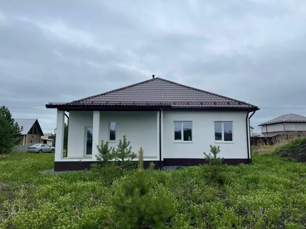 Дом в Свердловская область, Екатеринбург муниципальное образование, с. ... - Фото 1