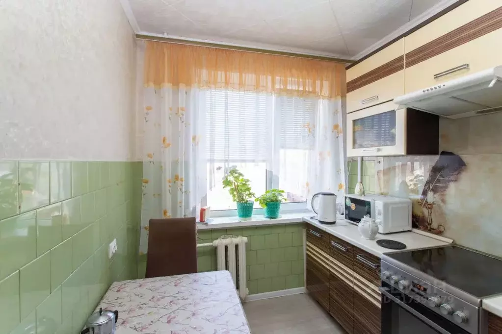 3-к кв. Тюменская область, Тобольск 7-й мкр, 2 (60.8 м) - Фото 0