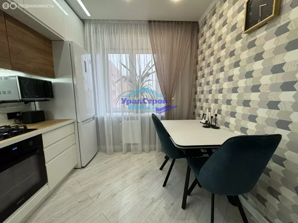 2-комнатная квартира: Октябрьский, Московский проспект, 10 (56.9 м) - Фото 1