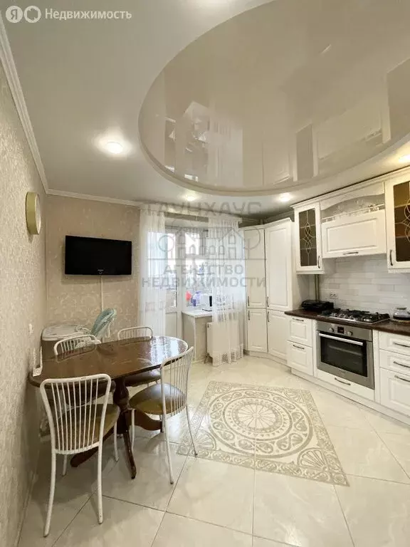 3-комнатная квартира: Нефтекамск, Комсомольский проспект, 78 (81 м) - Фото 1