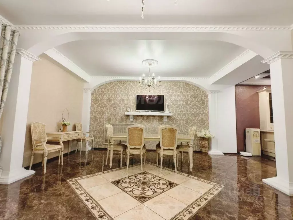 Дом в Оренбургская область, Оренбург Красногорская ул., 195/1 (205 м) - Фото 2