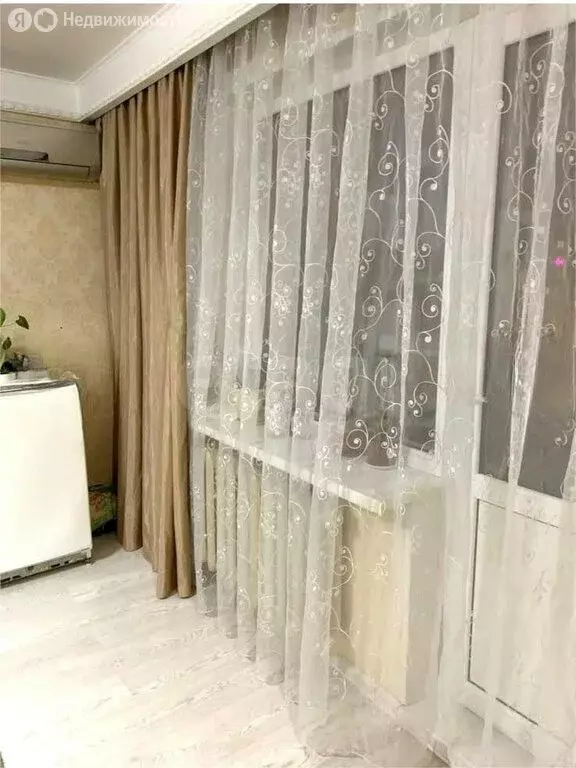 1-комнатная квартира: Казань, улица Фатыха Амирхана, 77 (35.3 м) - Фото 0