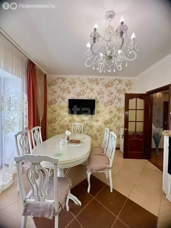 3-комнатная квартира: Салават, улица Калинина, 100 (110.6 м) - Фото 1