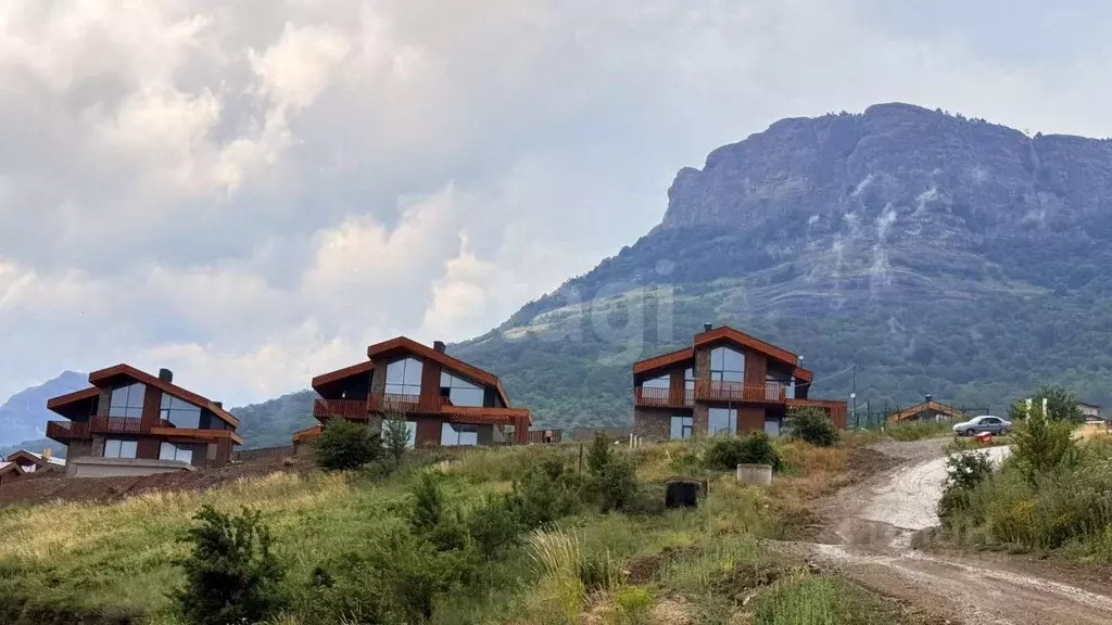 Дом в Крым, Алушта муниципальный округ, с. Лучистое, Лесная сказка мкр ... - Фото 1