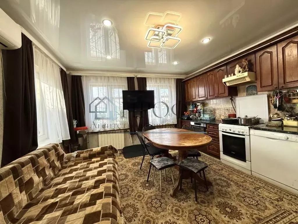 Дом в Белгородская область, Новый Оскол Ливенская ул. (120 м) - Фото 1