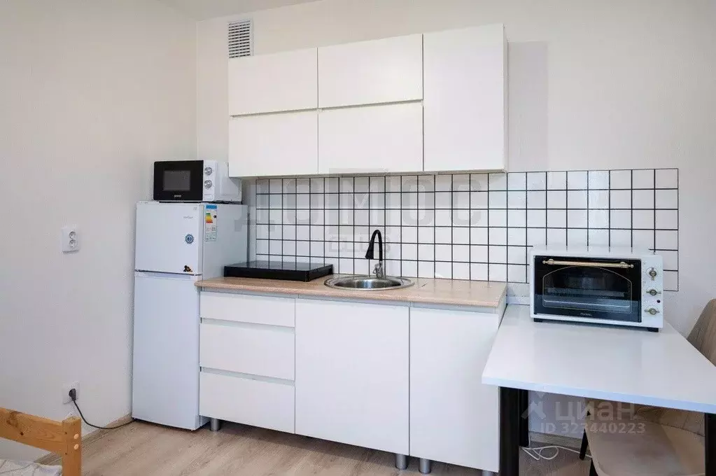 Студия Свердловская область, Екатеринбург ул. Евгения Савкова, 17Б ... - Фото 1