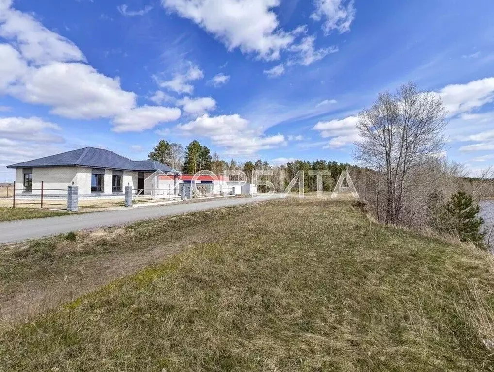 Дом в Тюменская область, Тюменский муниципальный округ, с. Салаирка ... - Фото 1