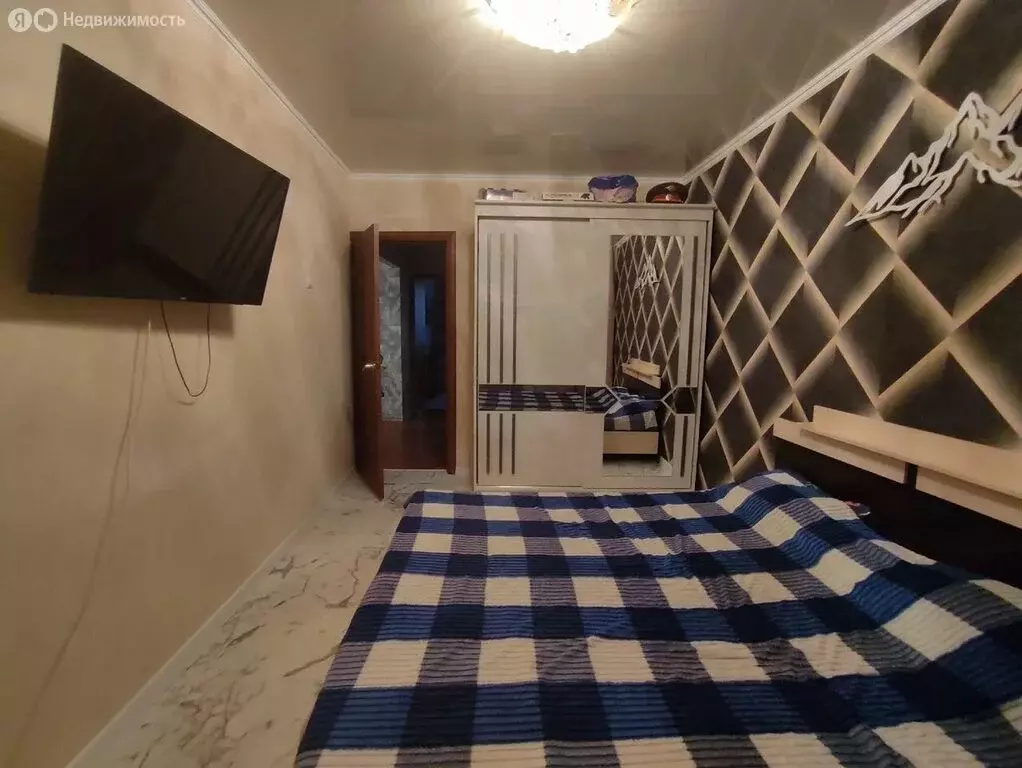 3-комнатная квартира: Тобольск, 8-й микрорайон, 44 (64 м) - Фото 0
