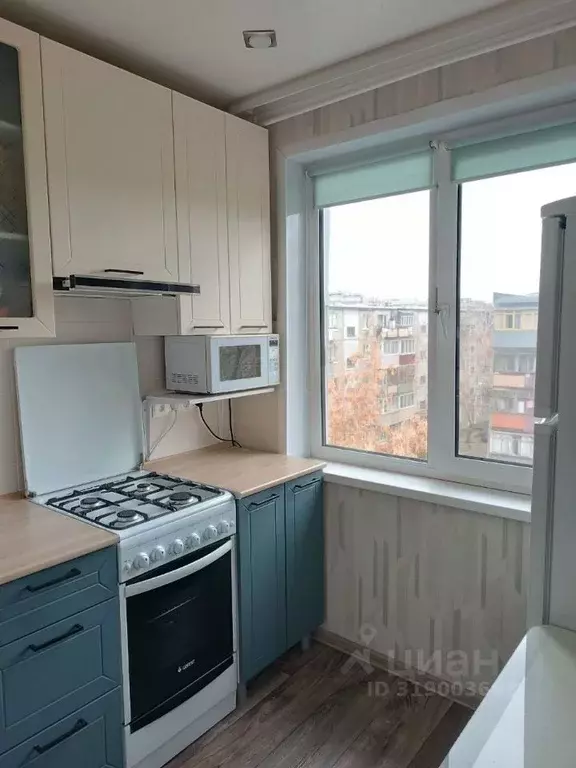 2-к кв. Оренбургская область, Орск Новый город мкр, ул. Короленко, ... - Фото 0