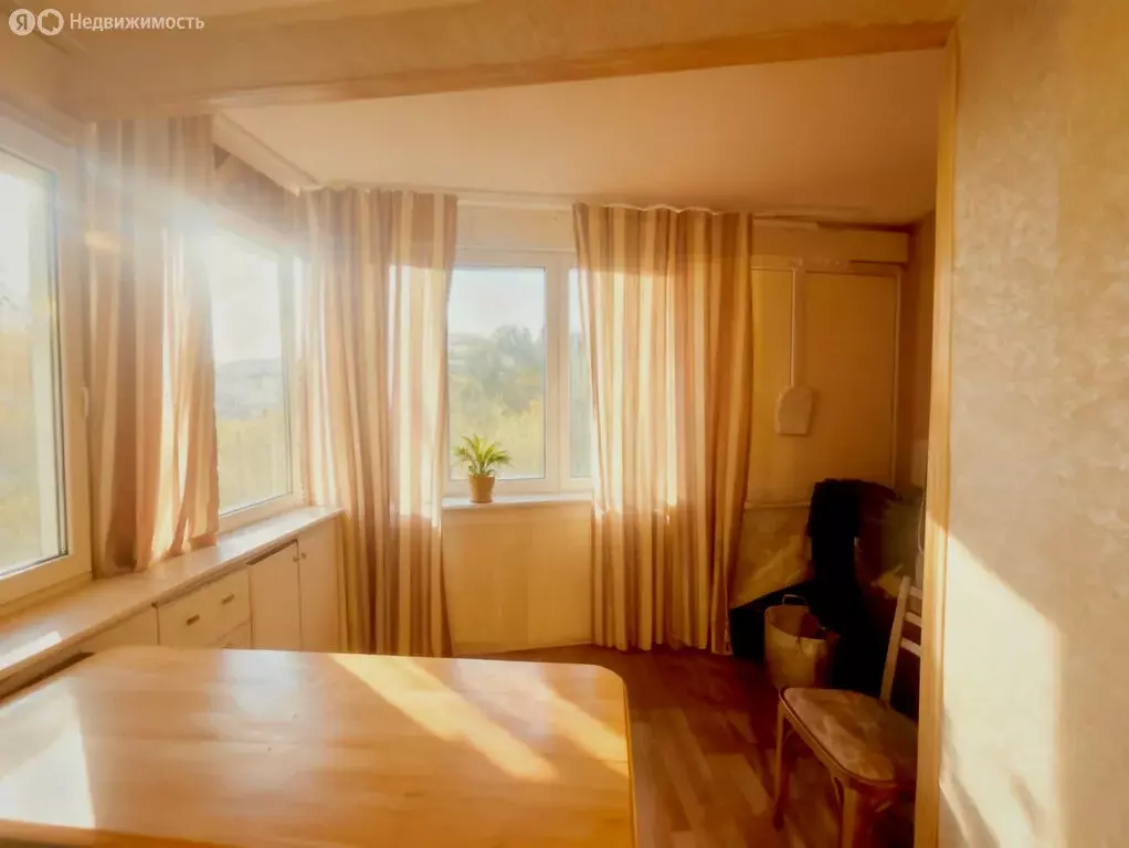 3-комнатная квартира: Ялта, Ореховая улица, 31к2 (78.5 м) - Фото 1