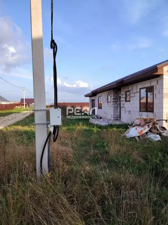 Дом в Ленинградская область, Гатчинский район, д. Скворицы  (130 м) - Фото 1