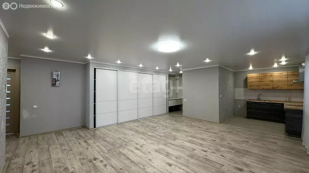 3-комнатная квартира: Стерлитамак, проспект Октября, 85 (96.6 м) - Фото 2