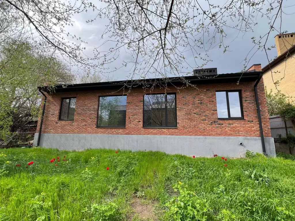 Дом в Ростовская область, Ростов-на-Дону Лавровая ул., 4 (165 м) - Фото 1