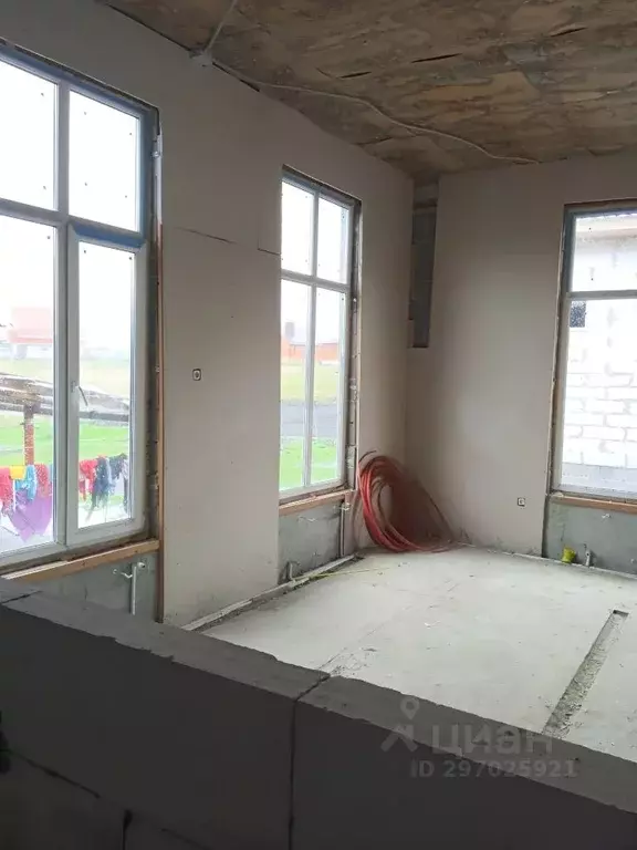 Дом в Белгородская область, Белгородский район, Пушкарское с/пос, с. ... - Фото 1