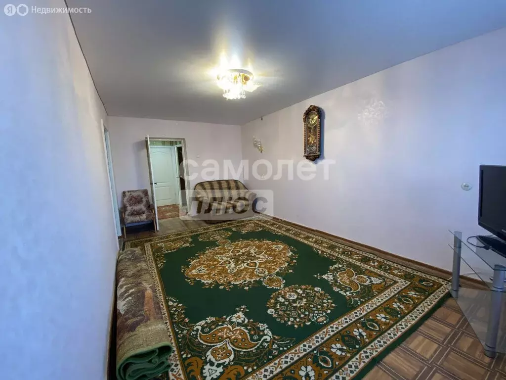 3-комнатная квартира: Октябрьский, 21-й микрорайон, 12 (61.6 м) - Фото 2