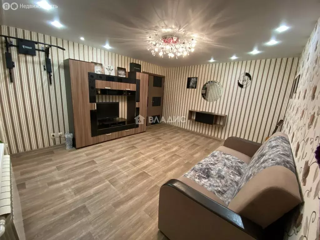 3-комнатная квартира: Йошкар-Ола, улица Петрова, 3 (77 м) - Фото 2