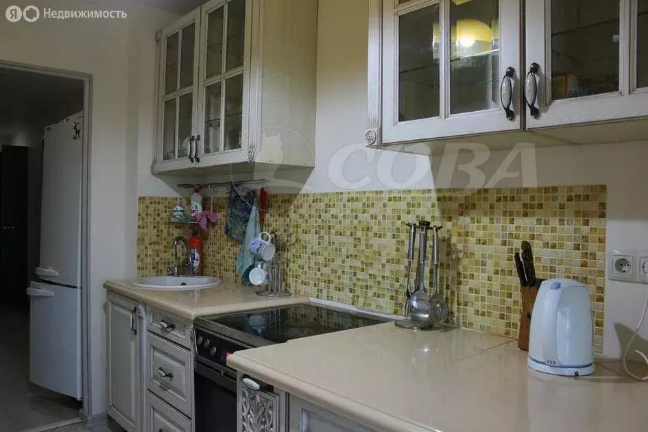 3-комнатная квартира: Тюмень, улица Мельникайте, 69 (73 м) - Фото 1