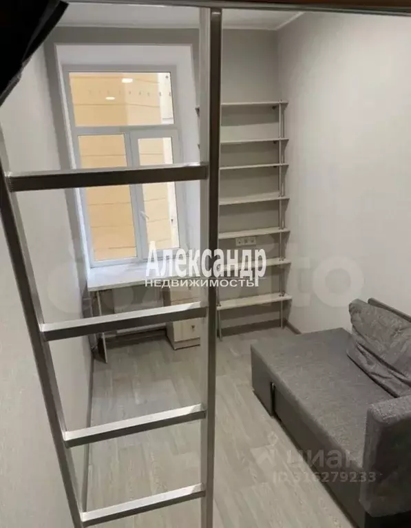 Комната Санкт-Петербург 6-я Красноармейская ул., 8 (6.9 м) - Фото 1