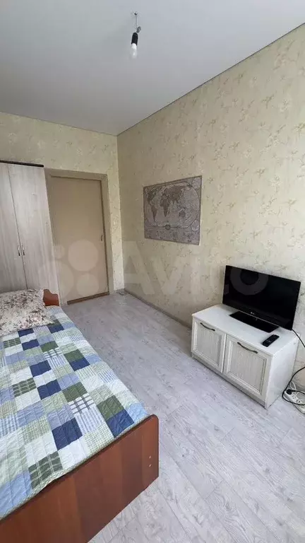 Комната 15 м в 4-к., 4/4 эт. - Фото 0
