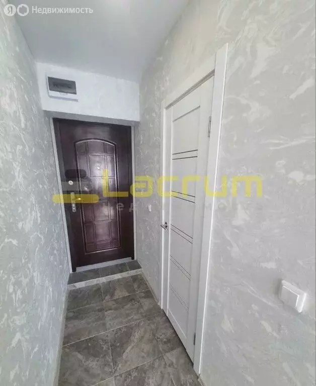 Квартира-студия: Красноярск, Спортивная улица, 182 (14 м) - Фото 2