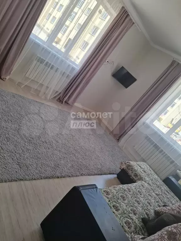 1-к. квартира, 50 м, 1/4 эт. - Фото 0