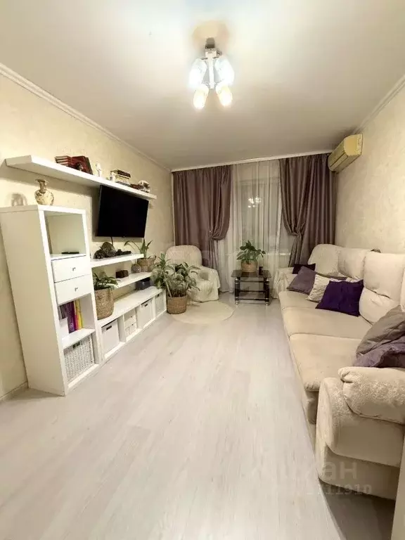 2-к кв. Пермский край, Пермь ул. Крисанова, 8 (43.2 м) - Фото 2