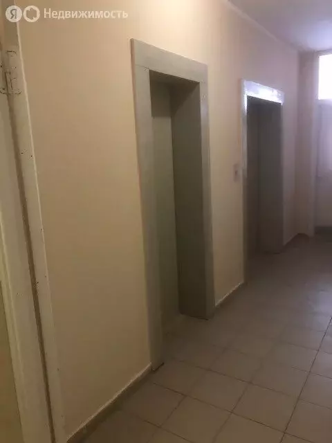 1-комнатная квартира: посёлок городского типа Свердловский, Молодёжная ... - Фото 2