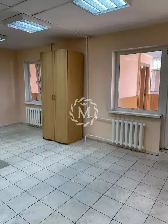 Торговая площадь в Бурятия, Улан-Удэ Солнечная ул., 16 (27 м) - Фото 2