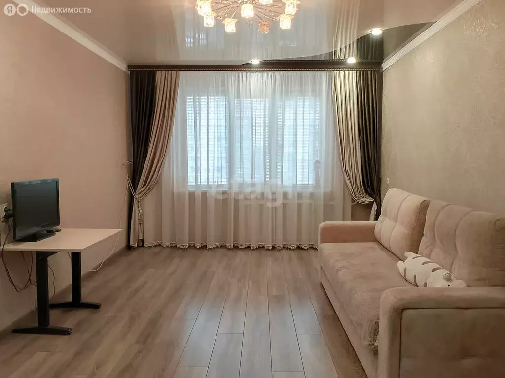 3-комнатная квартира: Нальчик, улица Ю.А. Гагарина, 6 (71.3 м) - Фото 0