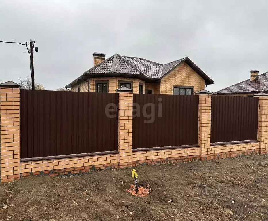 Дом в Курская область, Курский район, Нижнемедведицкий сельсовет, д. ... - Фото 1