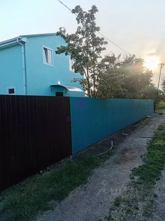 Дом в Ростовская область, Волгодонск Волгодонский Садовод СНТ, 587 (87 ... - Фото 1