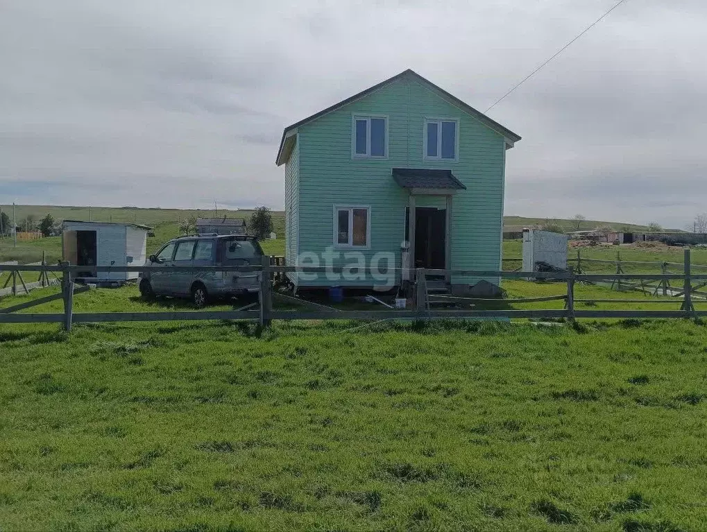 Дом в Крым, Ленинский район, с. Ильичево ул. Школьная (64 м) - Фото 1