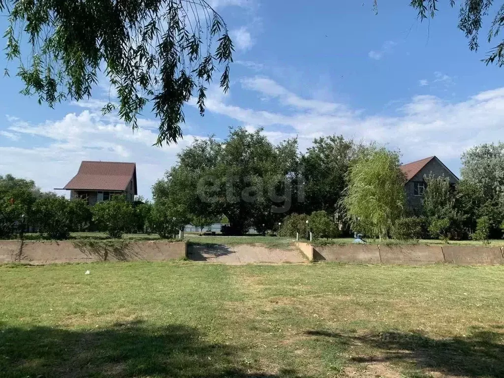 Дом в Астраханская область, Камызякский район, с. Иванчуг ул. Лесная, ... - Фото 2