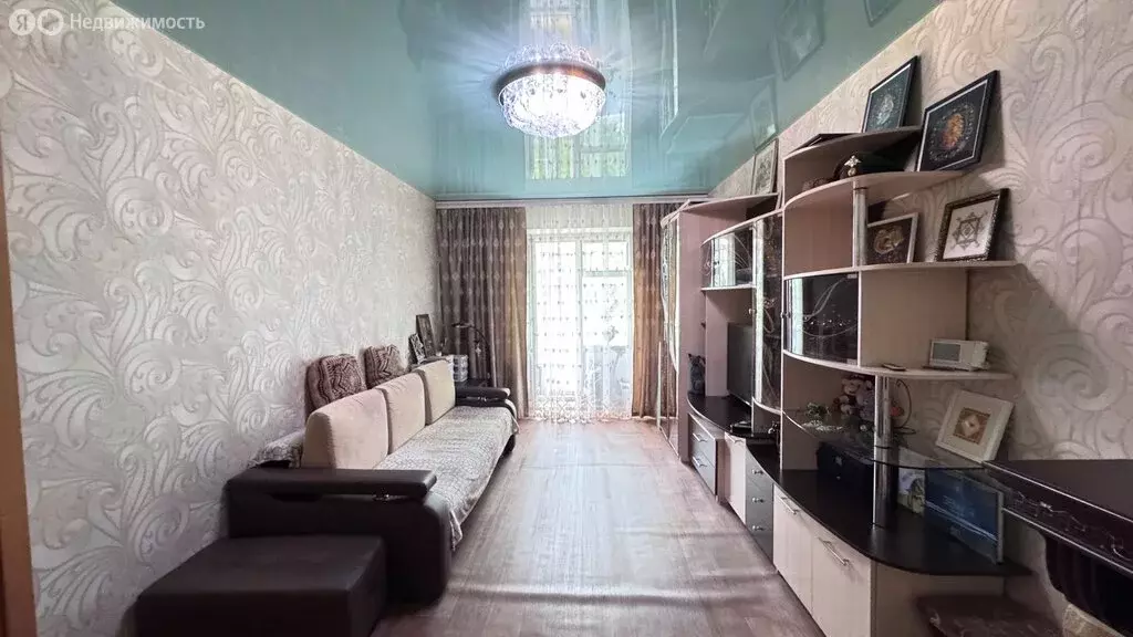 3-комнатная квартира: Нерюнгри, улица Платона Ойунского, 1 (67.5 м) - Фото 1