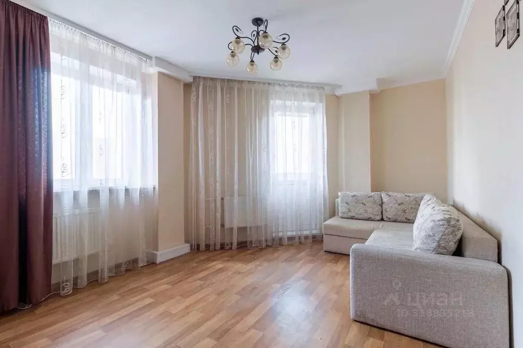 1-к кв. Тюменская область, Тюмень ул. Василия Гольцова, 3 (42.0 м) - Фото 1