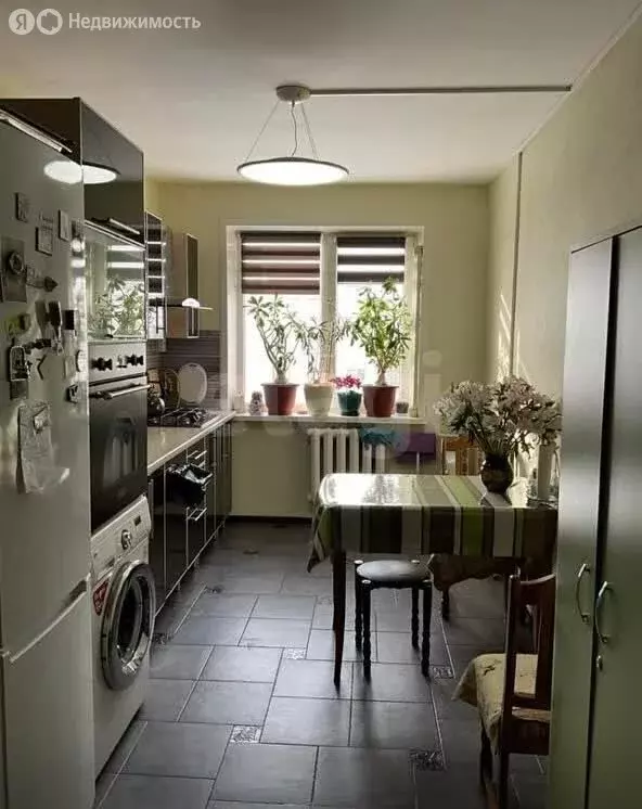 4-комнатная квартира: Якутск, улица Ярославского, 41 (71.5 м) - Фото 1