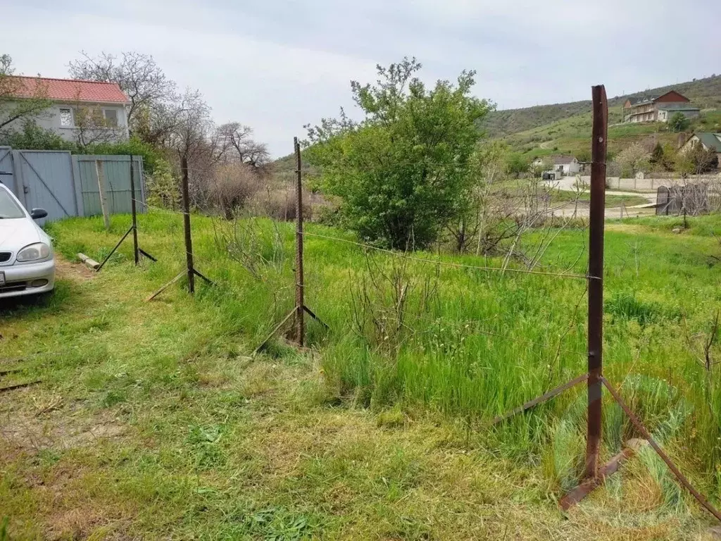 Дом в Крым, Алушта муниципальный округ, с. Зеленогорье ул. Школьная, ... - Фото 1