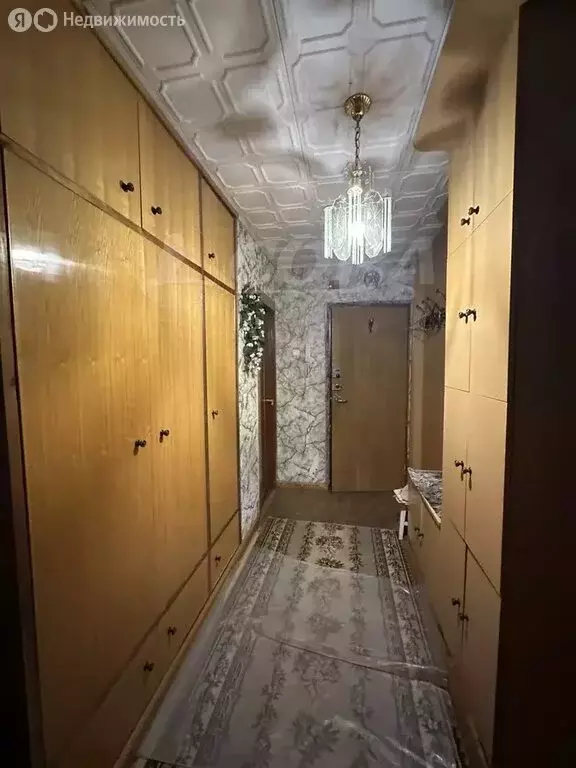 2-комнатная квартира: Тюмень, улица Мельникайте, 46 (58 м) - Фото 0