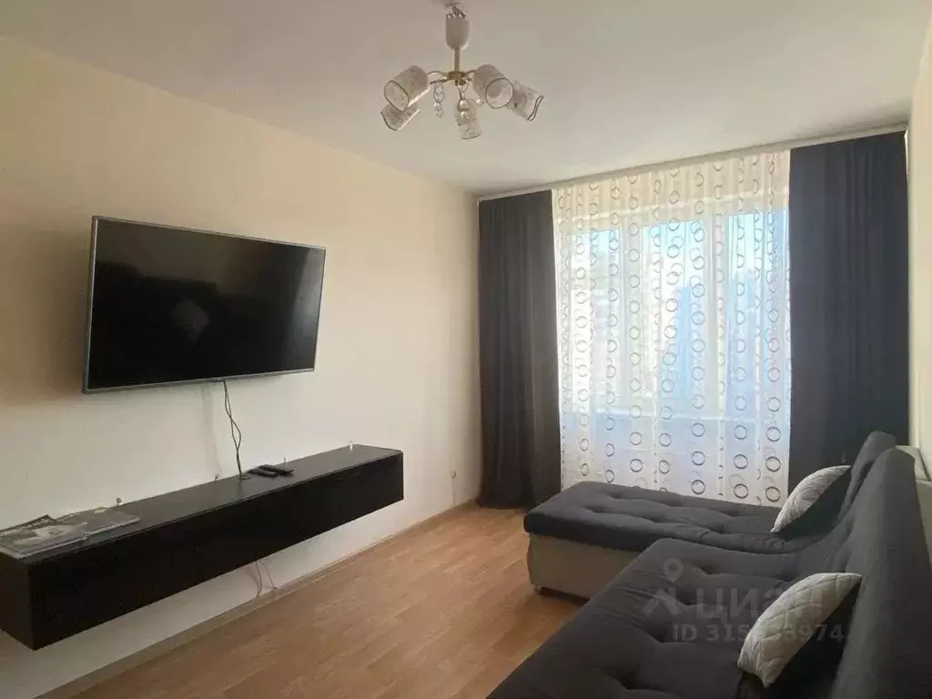 2-к кв. Тюменская область, Тюмень ул. Николая Федорова, 17 (54.0 м) - Фото 0