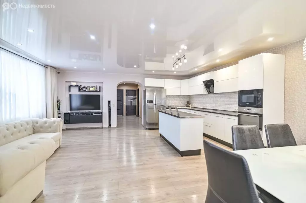 3-комнатная квартира: Барнаул, улица Малахова, 44 (77.5 м) - Фото 2