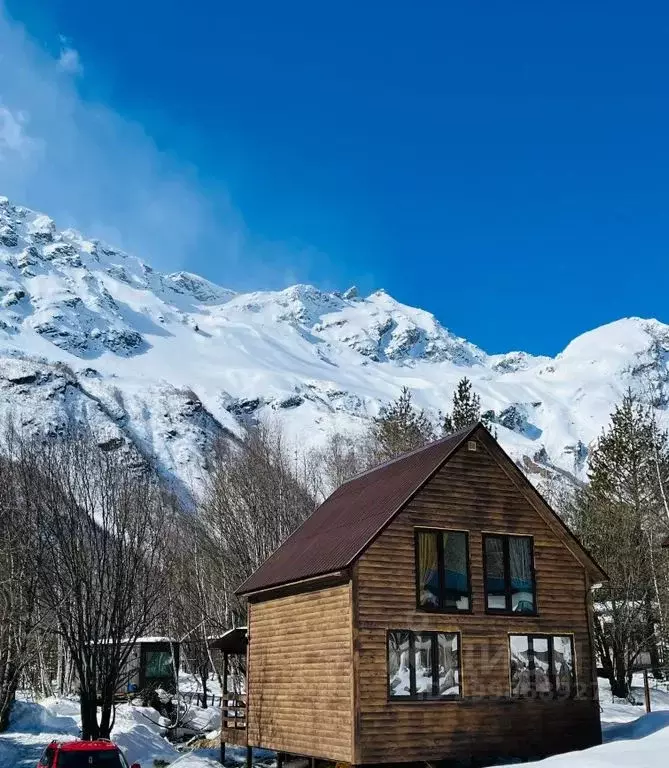 Дом в Кабардино-Балкария, Эльбрусский район, с. Терскол ул. Имени К.Ш. ... - Фото 0