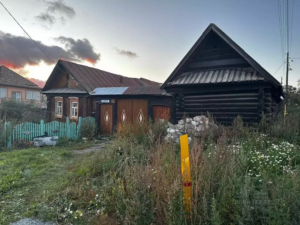 Дом в Свердловская область, Полевской Октябрьская ул., 13 (35 м) - Фото 0