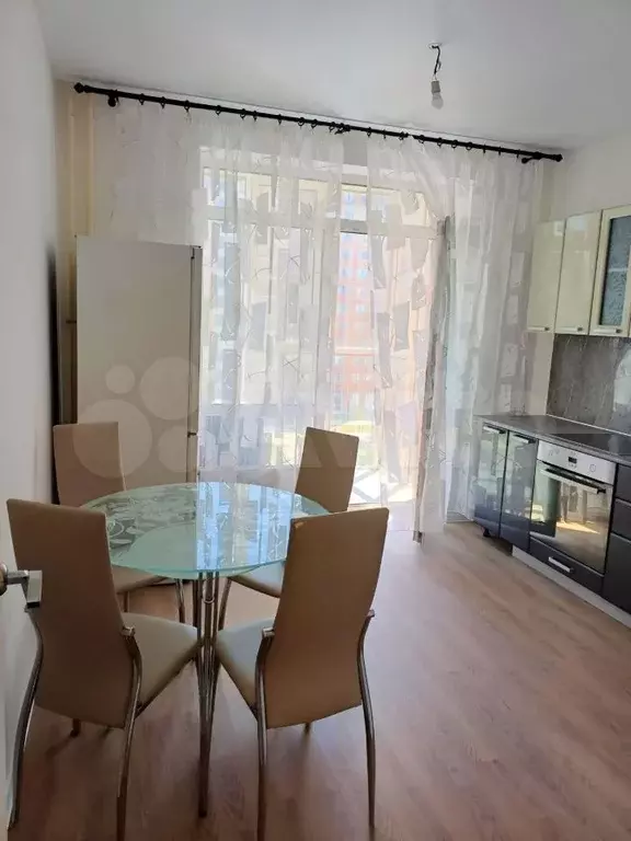 2-к. квартира, 55 м, 5/15 эт. - Фото 1