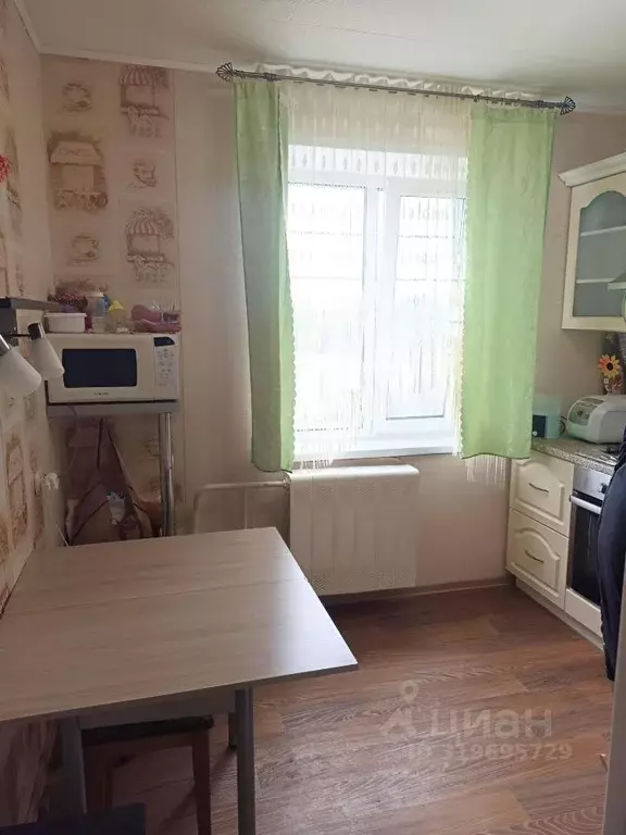 2-к кв. Коми, Сыктывкар Емвальская ул., 21 (51.8 м) - Фото 0