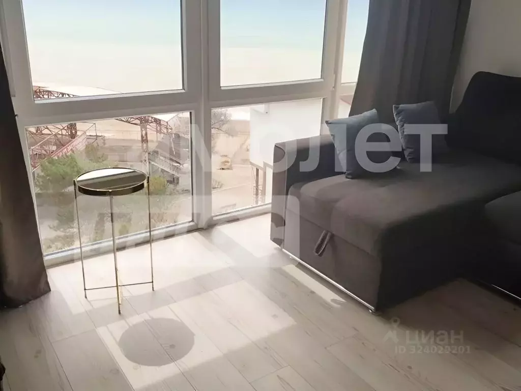 Студия Севастополь с. Орловка, ш. Качинское, 35/56 (45.0 м) - Фото 1