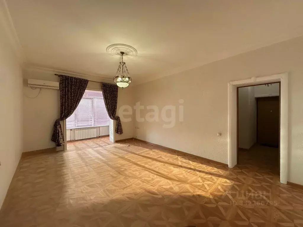 1-к кв. Дагестан, Каспийск ул. Орджоникидзе, 1Е (68.0 м) - Фото 1